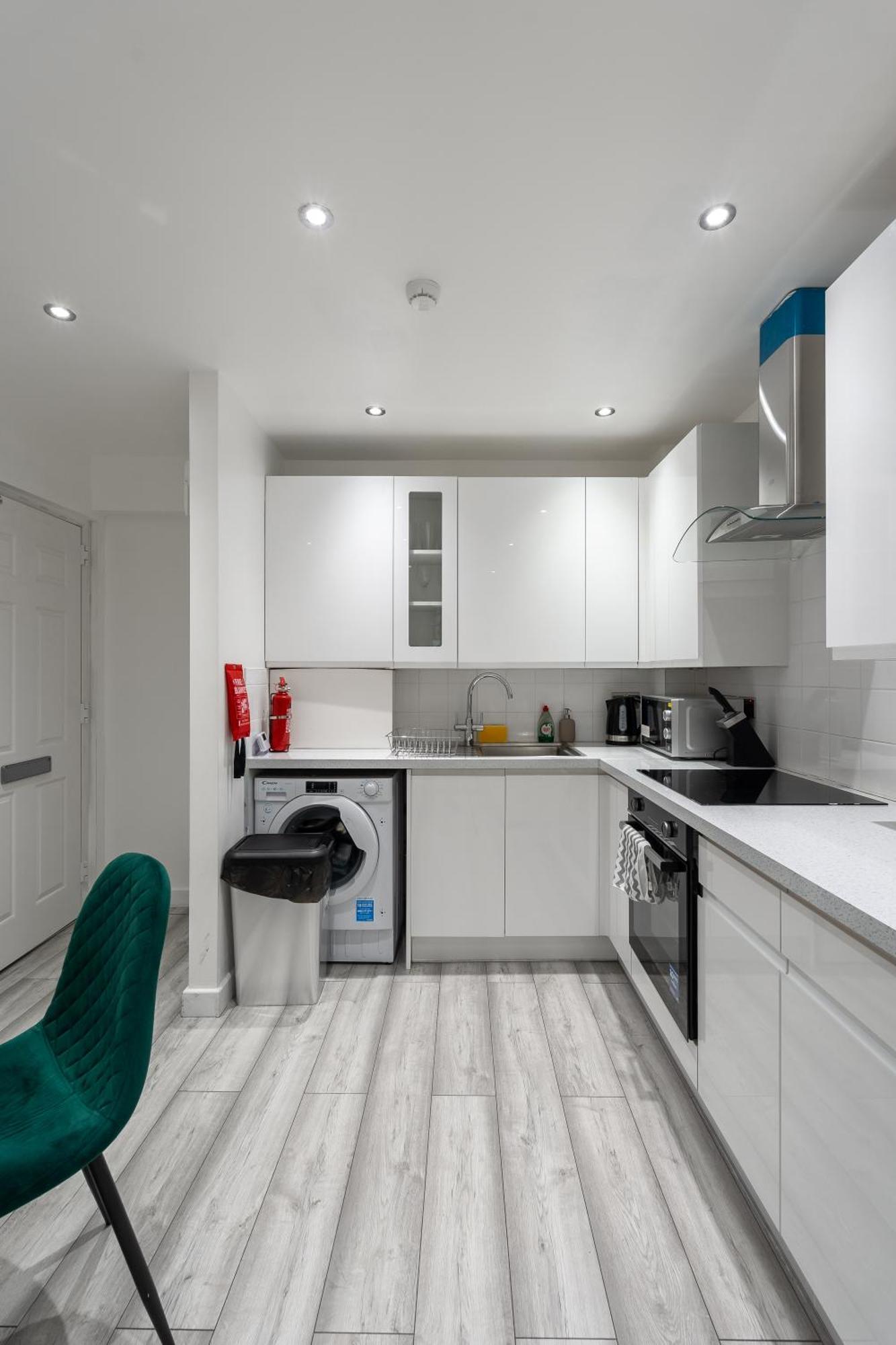 Beautiful Flat Near Central London - Entire Flat - Equipped Kitchen - Private Bathroom Buitenkant foto
