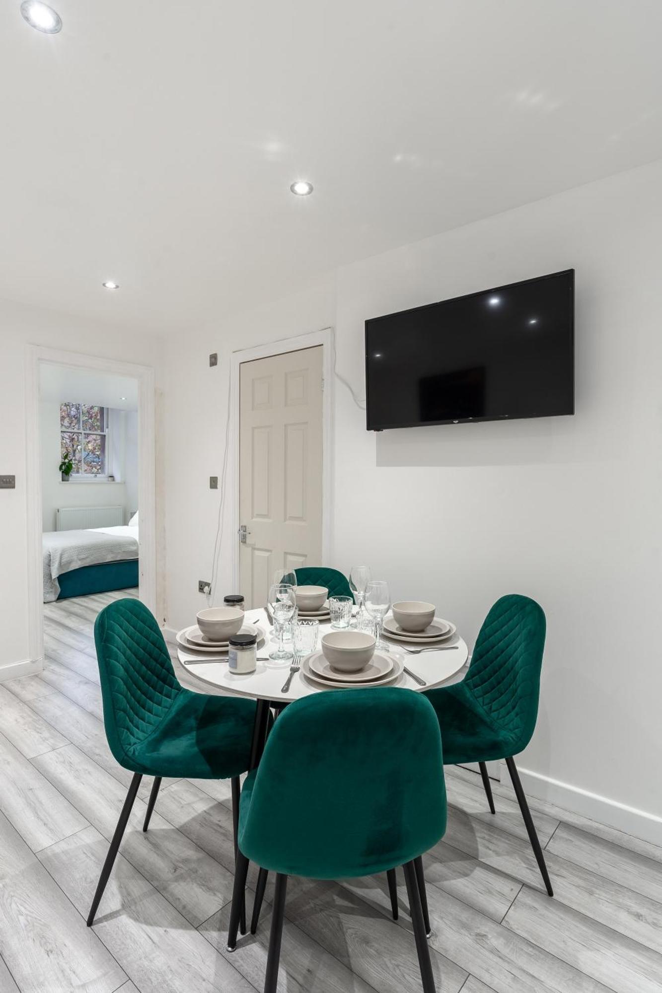 Beautiful Flat Near Central London - Entire Flat - Equipped Kitchen - Private Bathroom Buitenkant foto