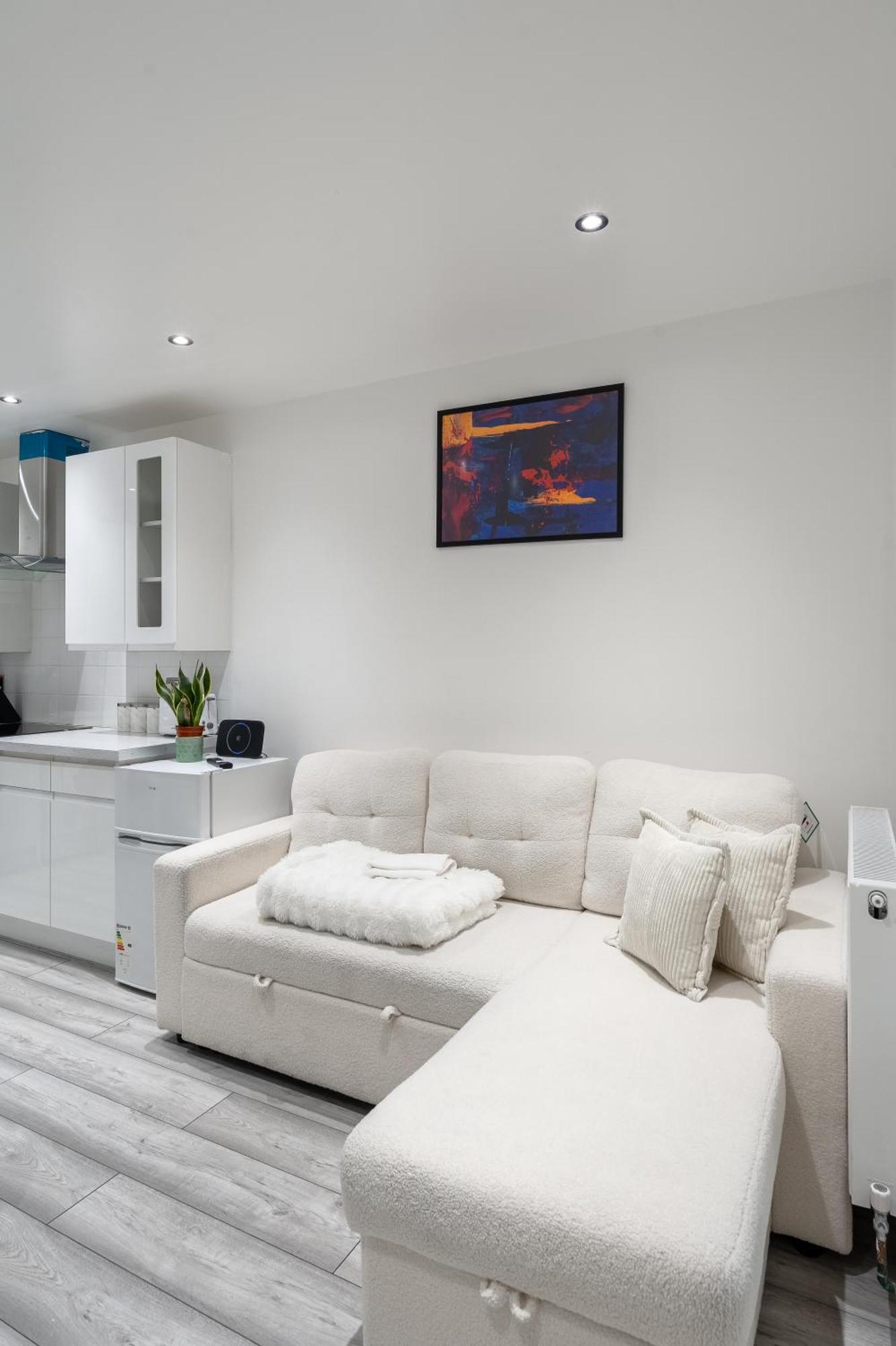 Beautiful Flat Near Central London - Entire Flat - Equipped Kitchen - Private Bathroom Buitenkant foto