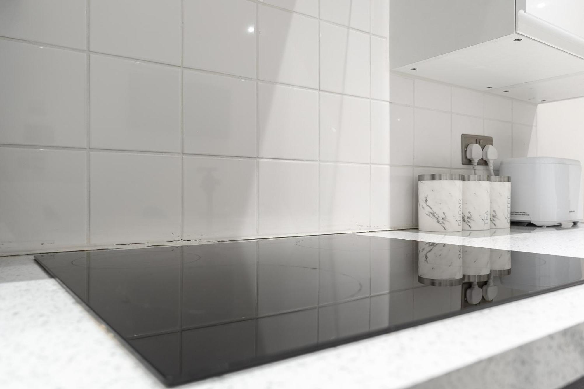 Beautiful Flat Near Central London - Entire Flat - Equipped Kitchen - Private Bathroom Buitenkant foto