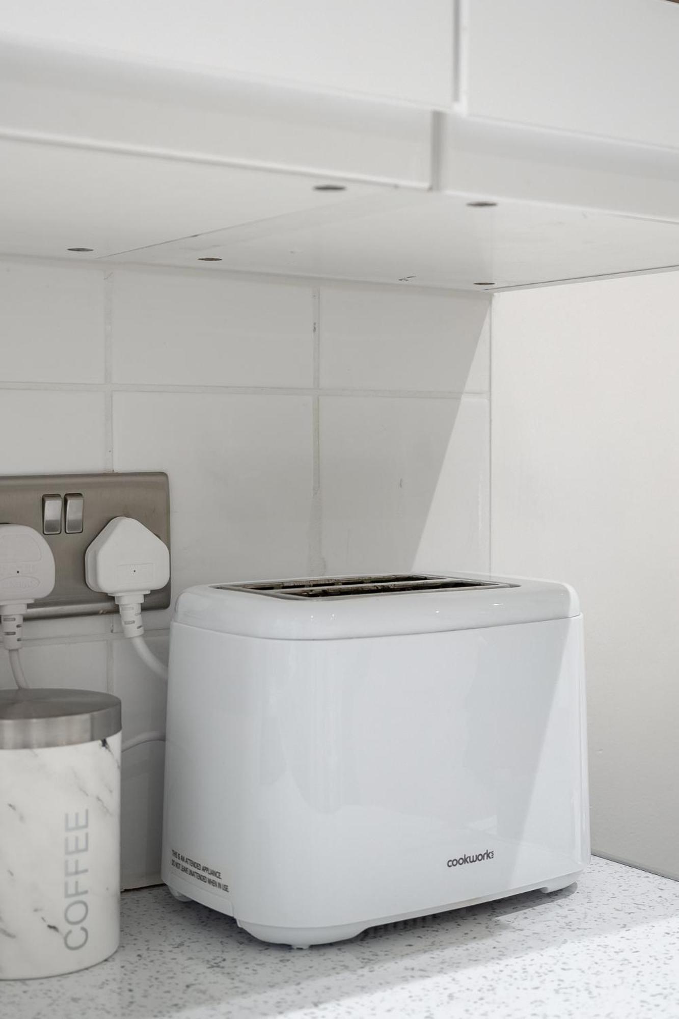 Beautiful Flat Near Central London - Entire Flat - Equipped Kitchen - Private Bathroom Buitenkant foto