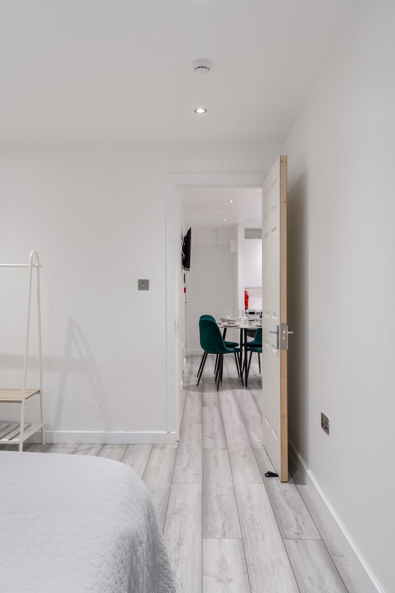 Beautiful Flat Near Central London - Entire Flat - Equipped Kitchen - Private Bathroom Buitenkant foto