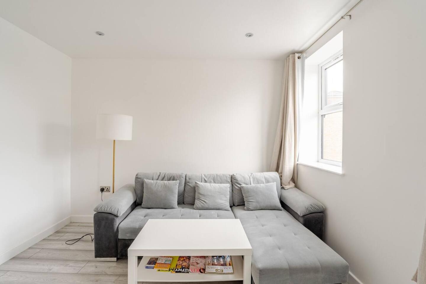 Beautiful Flat Near Central London - Entire Flat - Equipped Kitchen - Private Bathroom Buitenkant foto